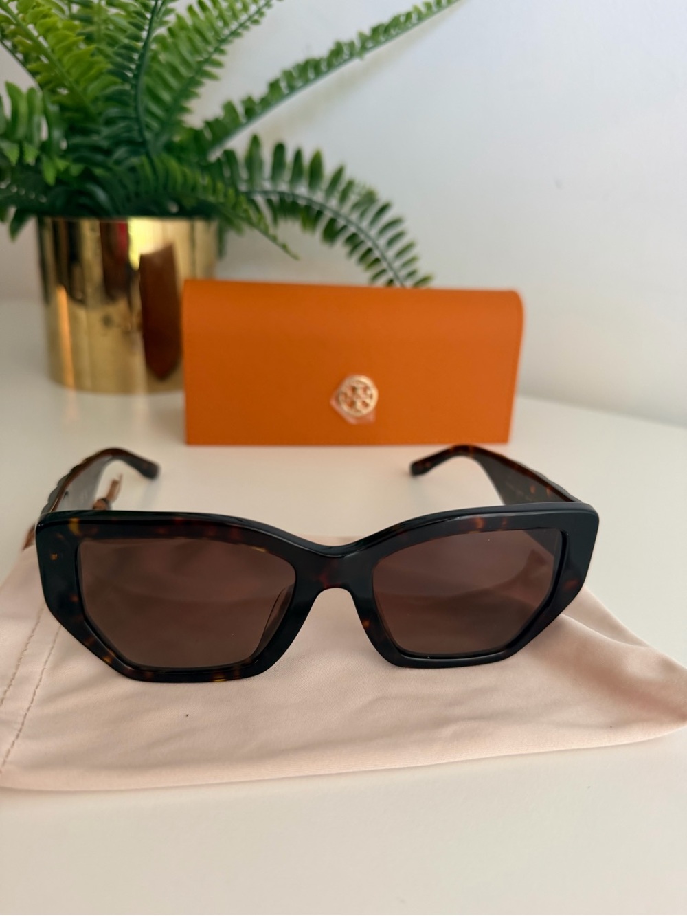 Tory Burch KIRA OVERSIZED GEOMETRIC SUNGLASSES Dark Tortoise